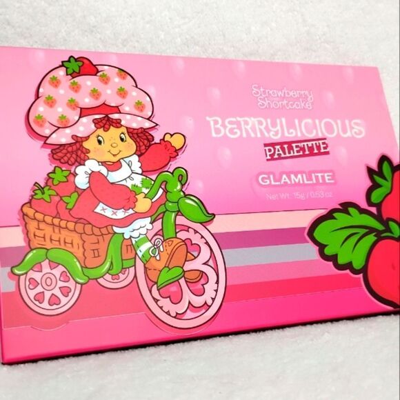 Glamlite X Strawberry Shortcake Palette - Picture 1 of 3